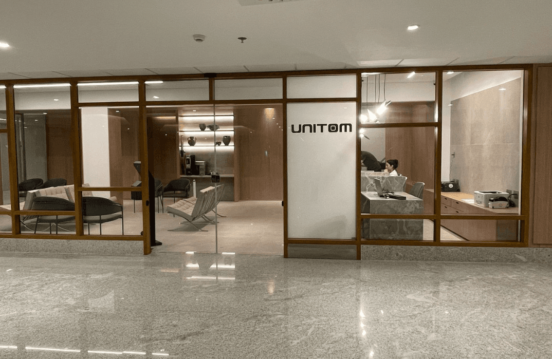 Unitom 